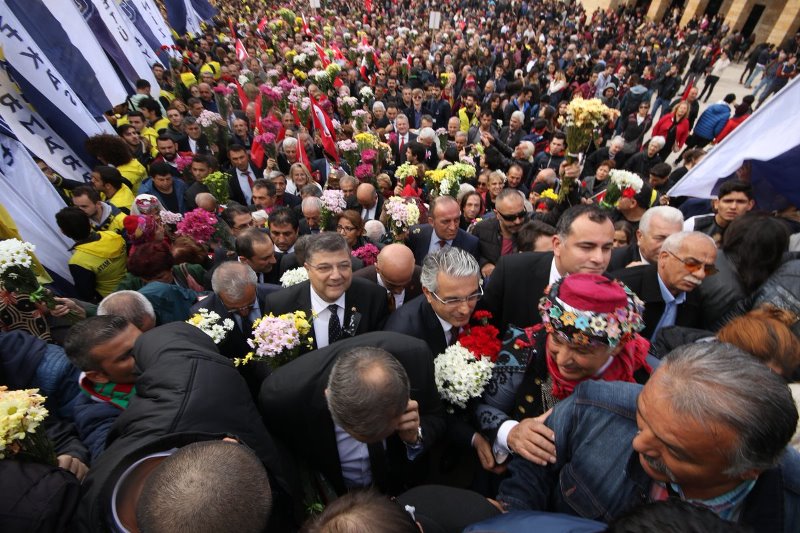 Karşıyaka'dan Atatürk'e en anlamlı hediye!