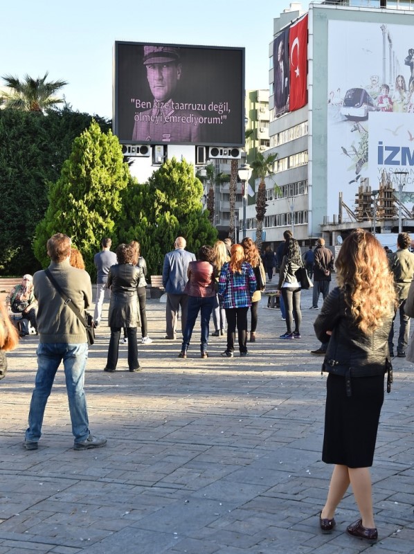 İzmir’de hayat durdu