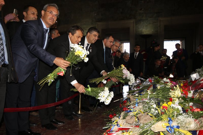 Karşıyaka'dan Atatürk'e en anlamlı hediye!