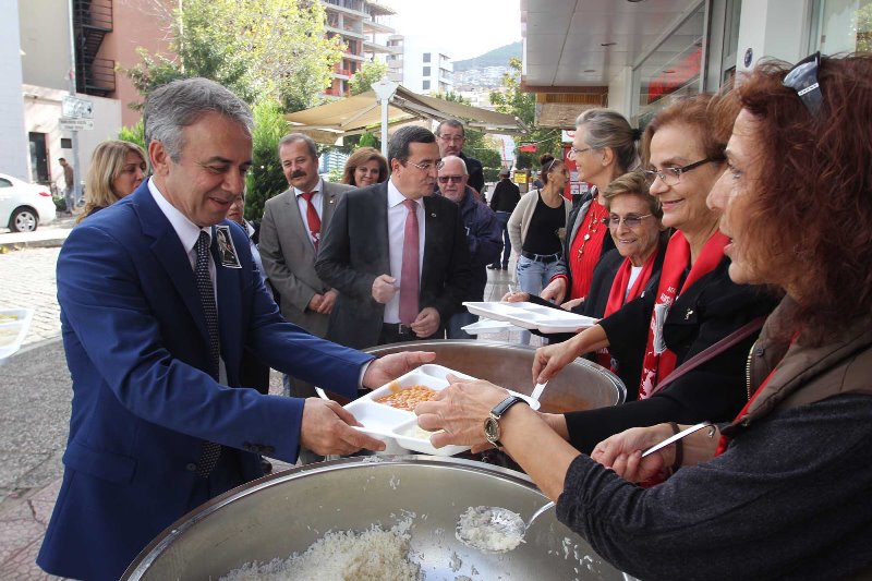 İzmir’de hayat durdu