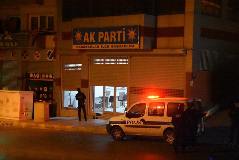 AK Parti ilçe binasına silahlı saldırı