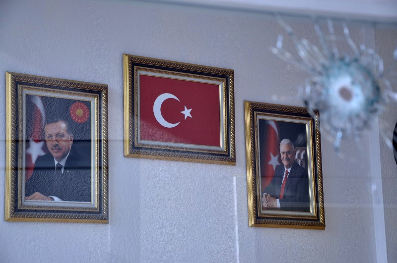AK Parti ilçe binasına silahlı saldırı