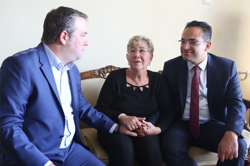 İki başkan yetiştiren bir öğretmenin gururu