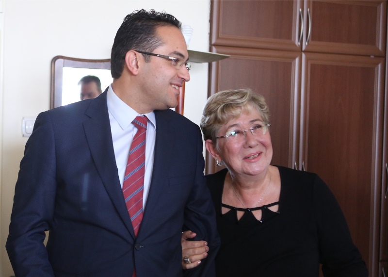 İki başkan yetiştiren bir öğretmenin gururu