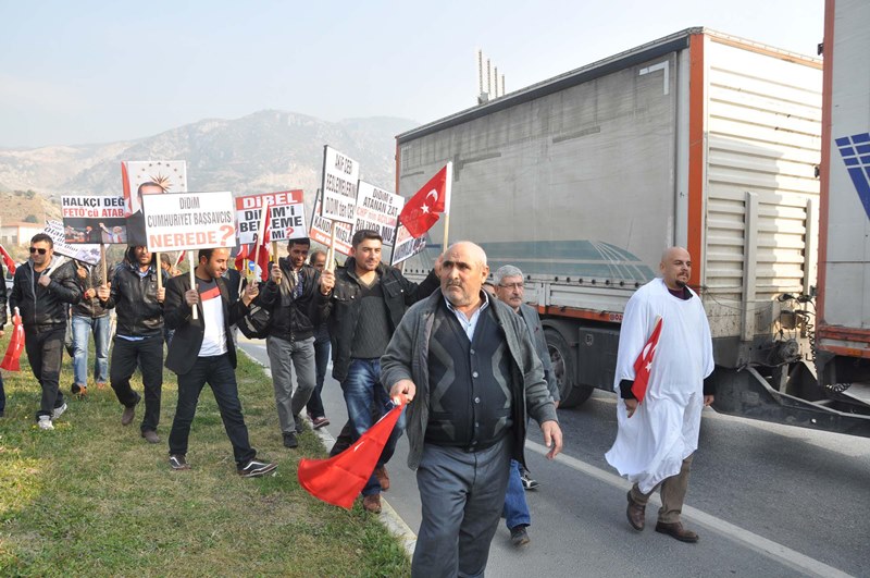 Kılıçdaroğlu'nun kardeşinden FETÖ protestosu