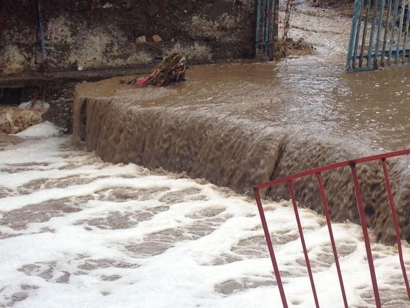 Menderes'te sel felaketi
