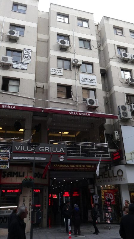 Karşıyaka Çarşısı'nda büyük panik