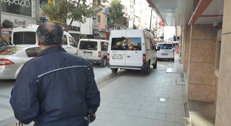 Karşıyaka Çarşısı'nda büyük panik