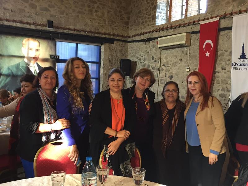 Başkan'dan kadınlara direnme çağrısı