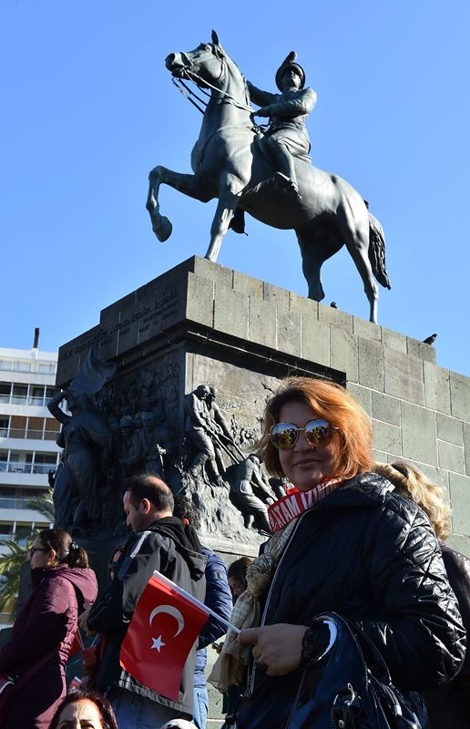 Başkan'dan kadınlara direnme çağrısı