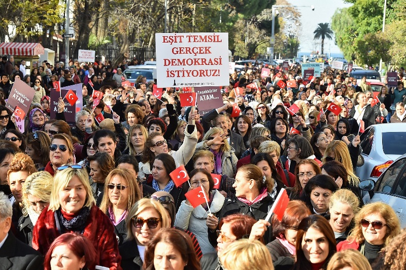 Başkan'dan kadınlara direnme çağrısı