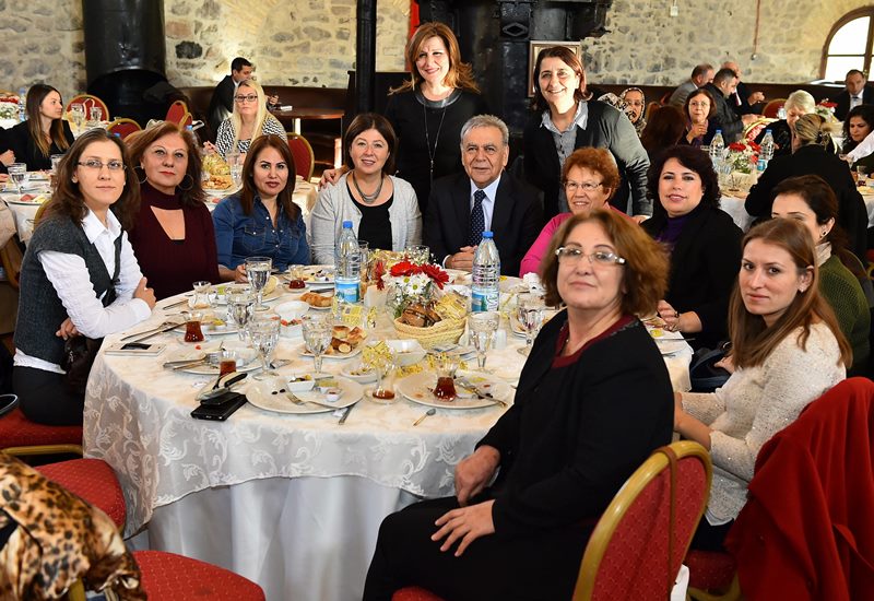Başkan'dan kadınlara direnme çağrısı