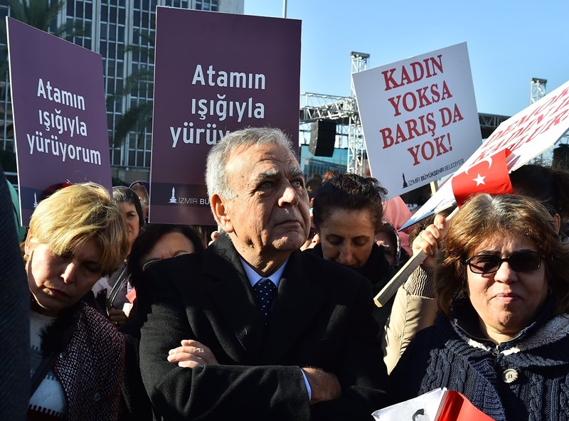 Başkan'dan kadınlara direnme çağrısı