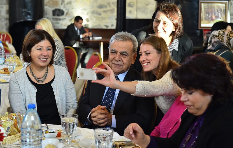 Başkan'dan kadınlara direnme çağrısı
