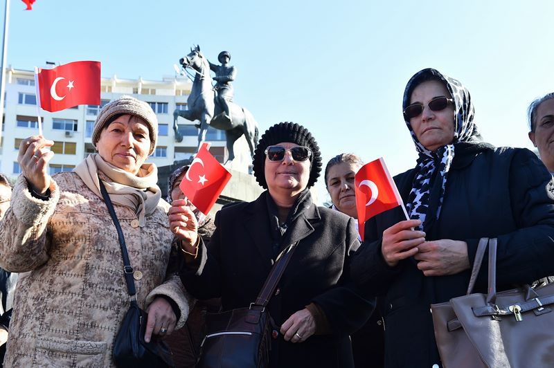 Başkan'dan kadınlara direnme çağrısı
