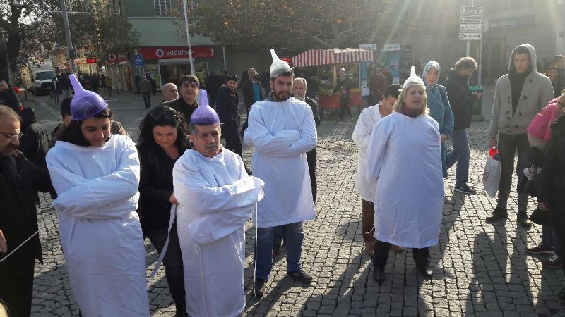 CHP Konak'tan iktidara 'delirttiniz' isyanı