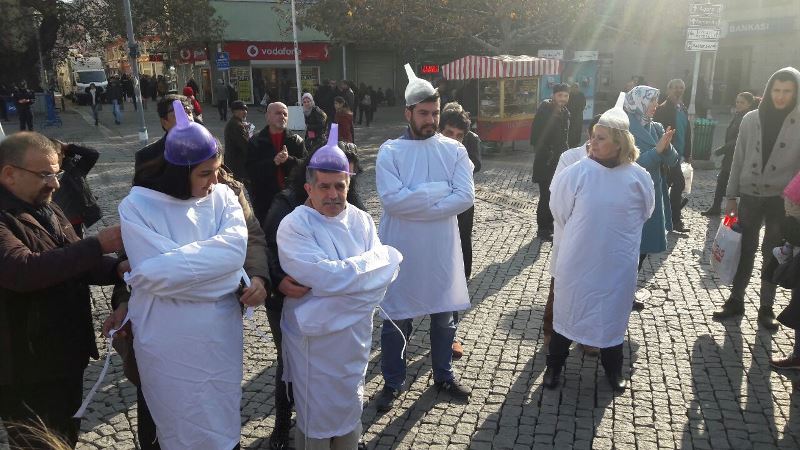 CHP Konak'tan iktidara 'delirttiniz' isyanı