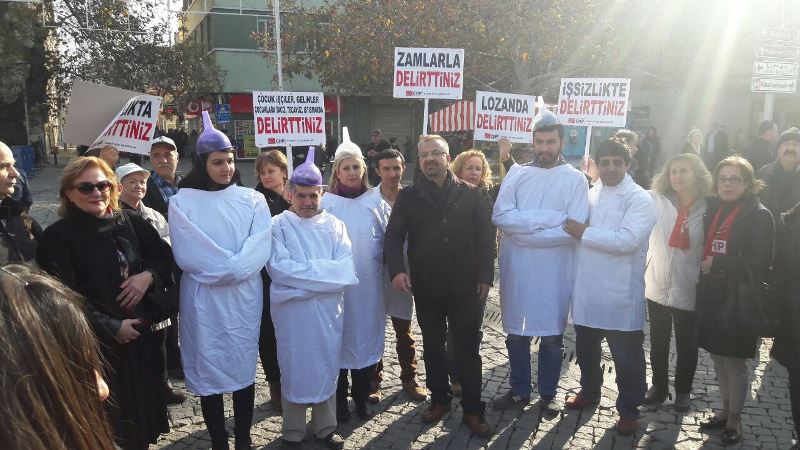 CHP Konak'tan iktidara 'delirttiniz' isyanı