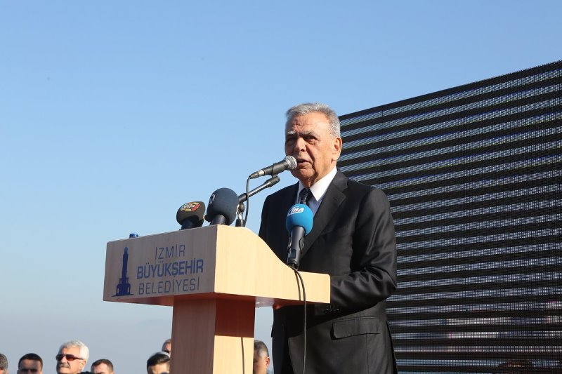 Kılıçdaroğlu, açılışlar için İzmir'de