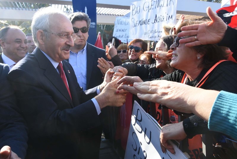 Kılıçdaroğlu, açılışlar için İzmir'de