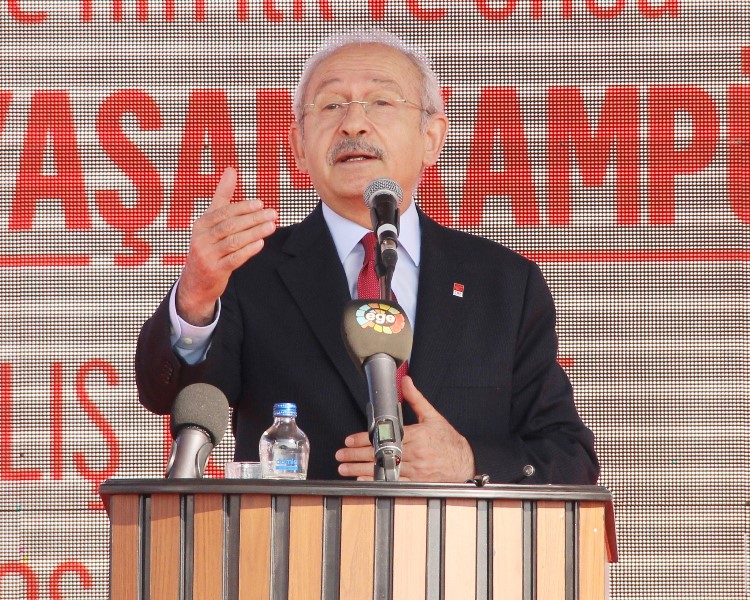 Kılıçdaroğlu, açılışlar için İzmir'de