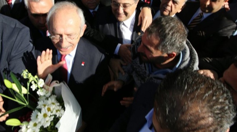 Kılıçdaroğlu, açılışlar için İzmir'de
