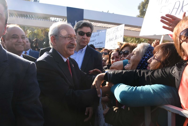 Kılıçdaroğlu, açılışlar için İzmir'de