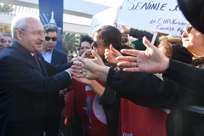 Kılıçdaroğlu, açılışlar için İzmir'de