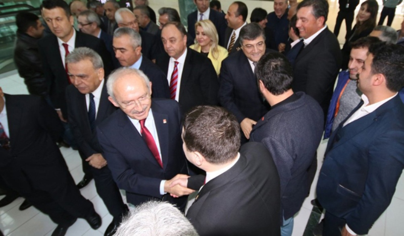 Kılıçdaroğlu, açılışlar için İzmir'de