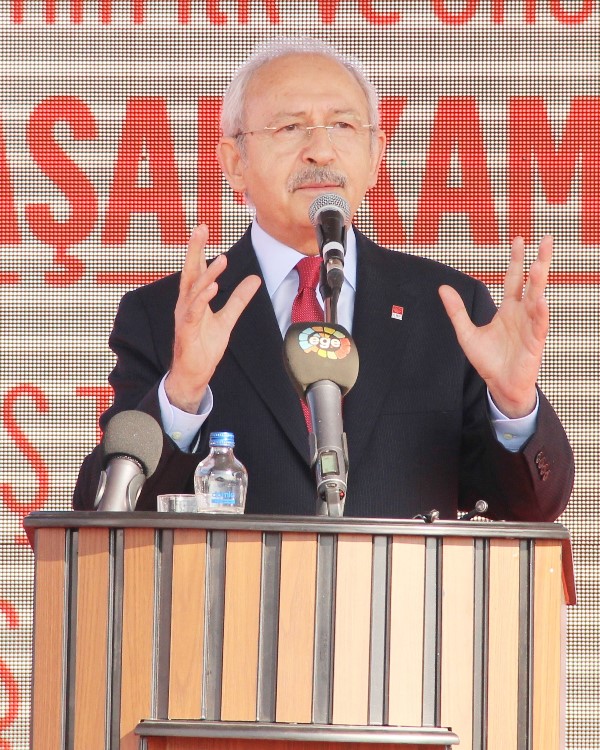 Kılıçdaroğlu, açılışlar için İzmir'de