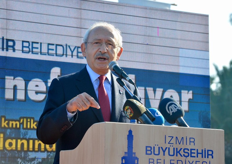 Kılıçdaroğlu, açılışlar için İzmir'de