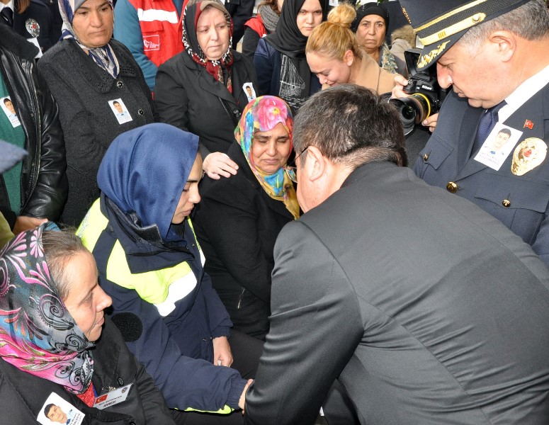 İzmir şehidini uğurladı