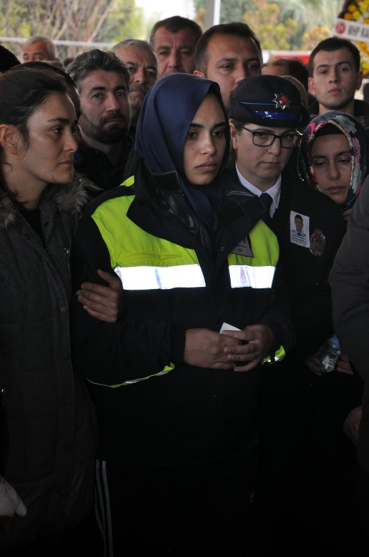 İzmir şehidini uğurladı