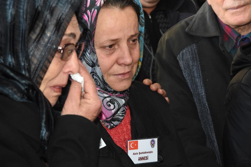 İzmir şehidini uğurladı