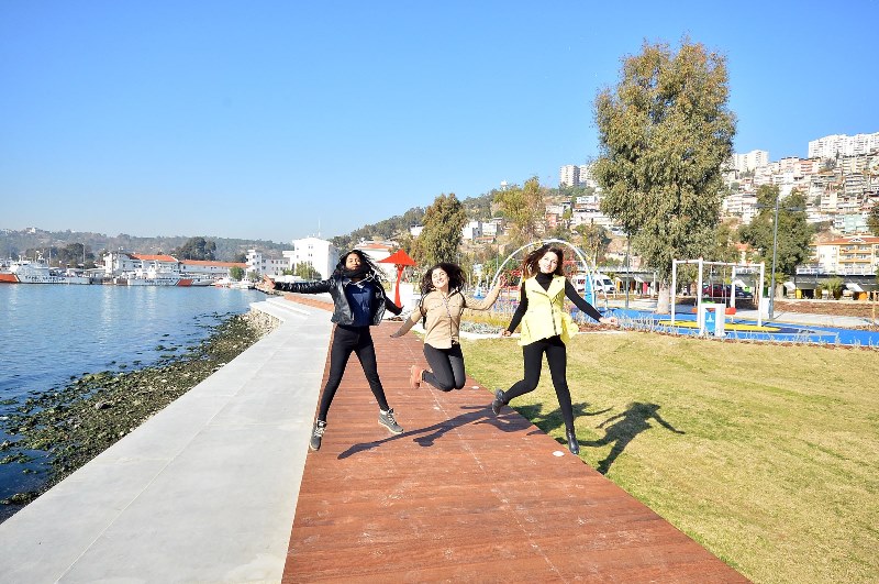 Bayraklı kıyıları yeniden doğuyor