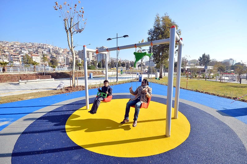 Bayraklı kıyıları yeniden doğuyor