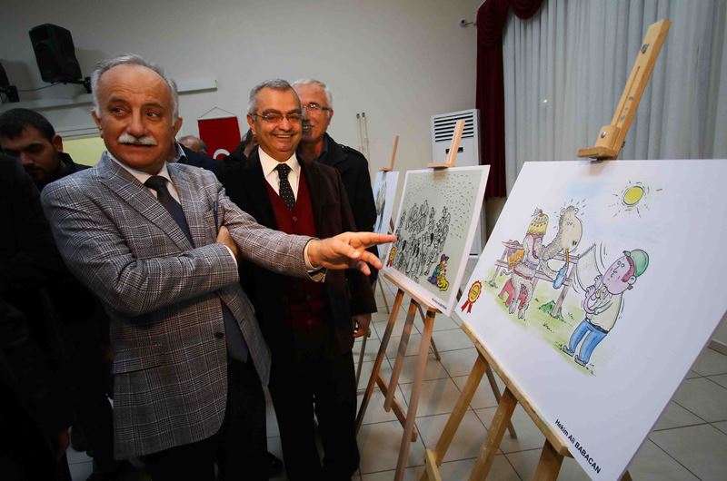 Bayraklı'yı karikatürlerle anlattılar