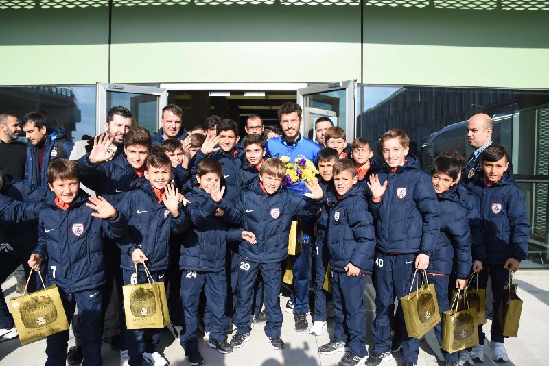 Fenerbahçe İzmir'de