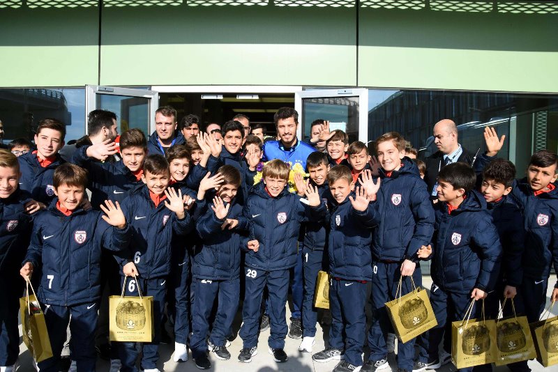 Fenerbahçe İzmir'de
