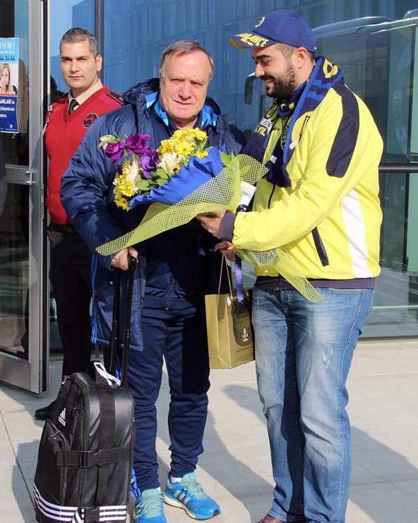 Fenerbahçe İzmir'de
