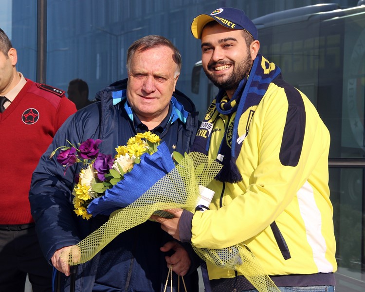 Fenerbahçe İzmir'de