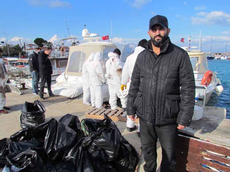 Sızan yakıt, Çeşme kıyılarını vurdu
