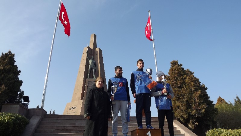 Cumhuriyet şehitleri anısına koştular