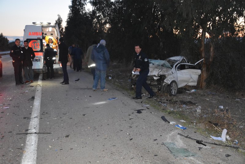İzmir'de feci kaza: 1 ölü, 9 yaralı