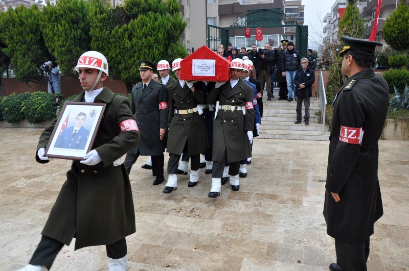 İzmir şehidini uğurladı