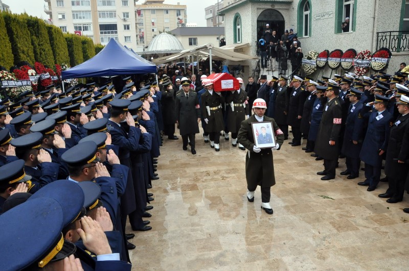 İzmir şehidini uğurladı