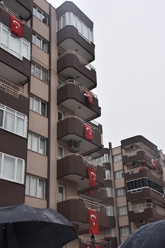 İzmir şehidini uğurladı