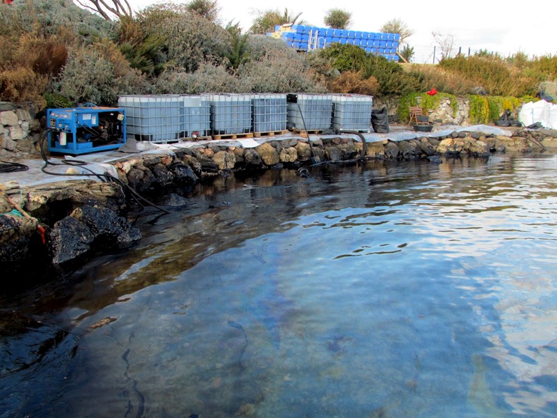 Çeşme kıyıları özel solüsyonla temizlenecek