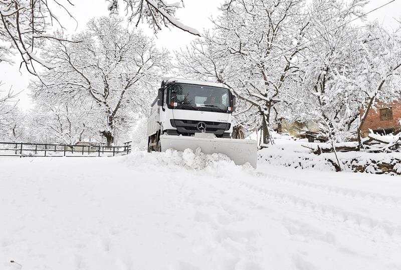 İzmir'de kar çileye dönüştü