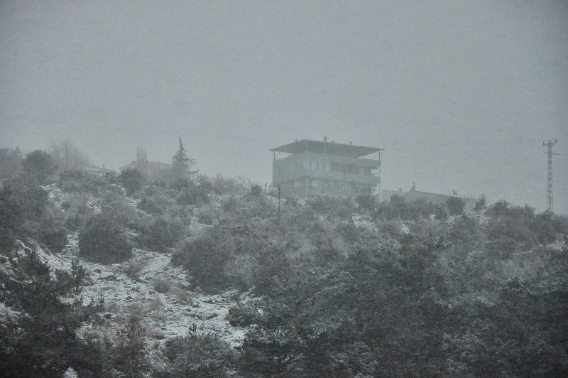 İzmir'de kar çileye dönüştü